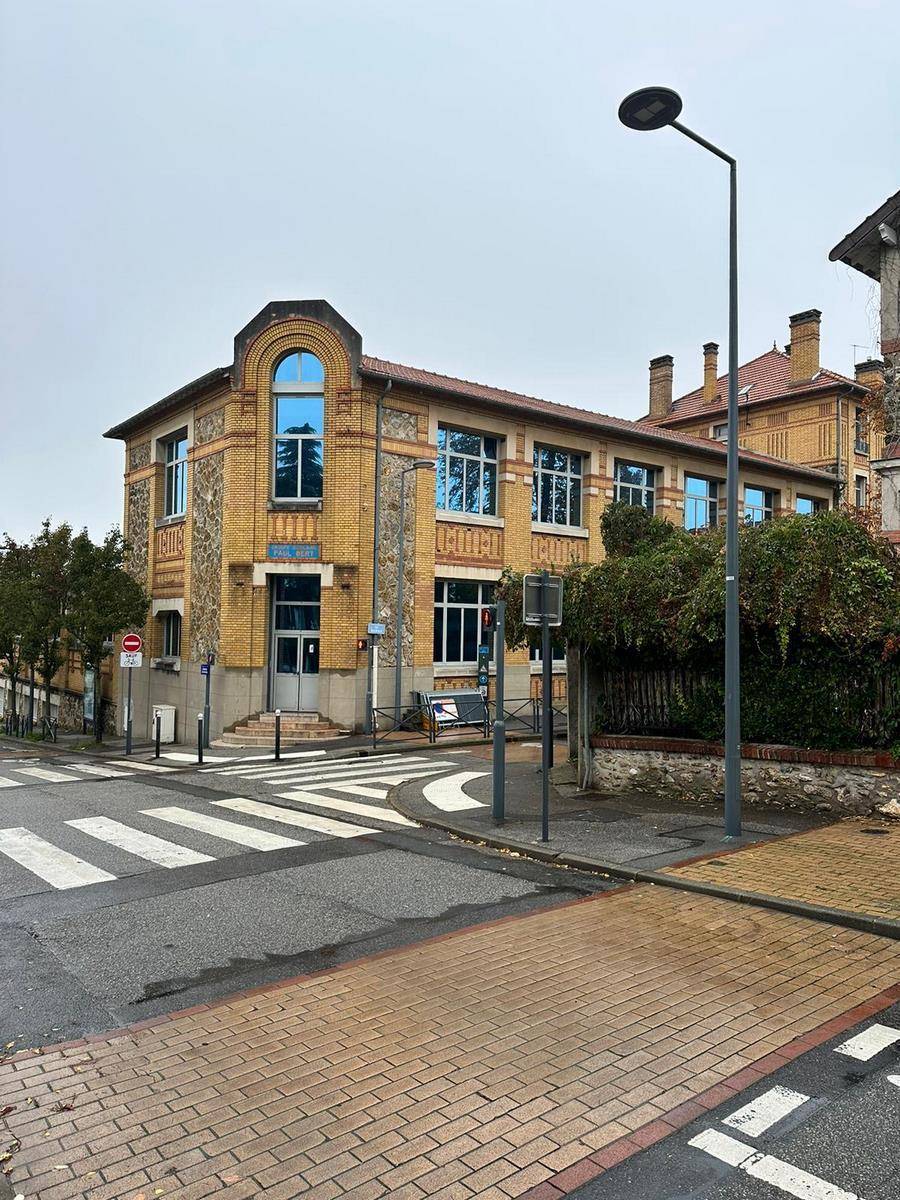 Création caisson backlight pour un hôtel 4 étoiles à Paris La Défense 92060