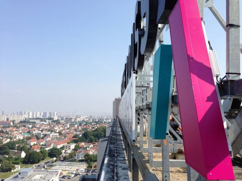 Installation d’une enseigne de façade à Villejuif