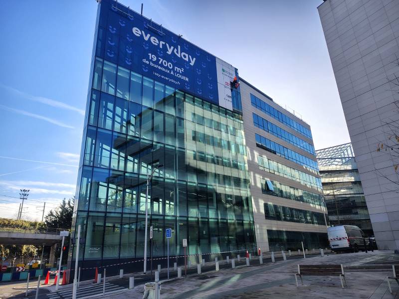 Habillage monumental adhésif à Issy-les-Moulineaux