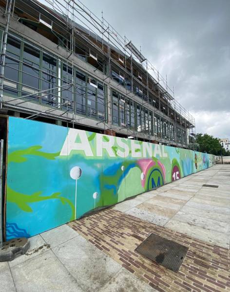 Habillage grand format pour palissade à Paris