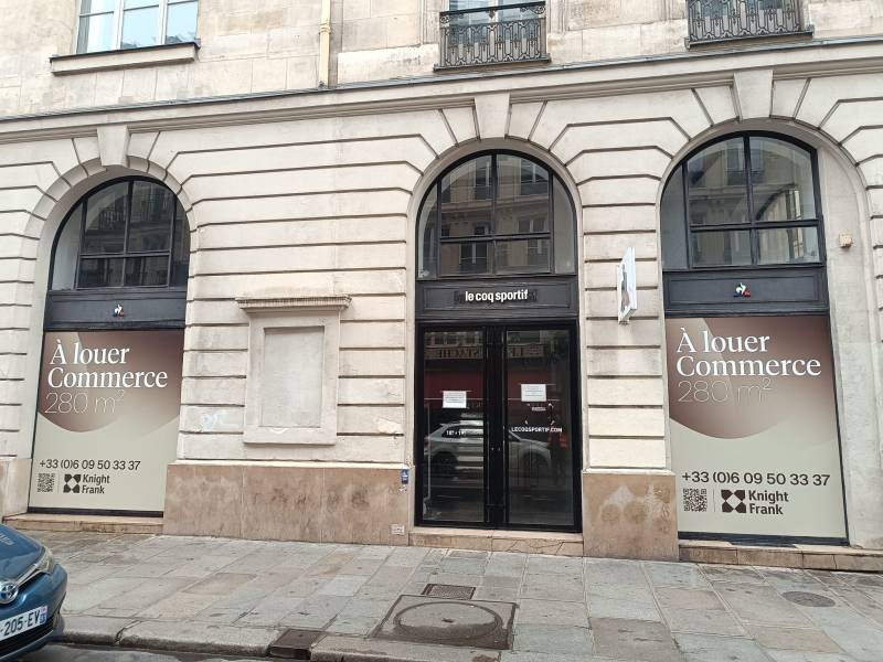 Pose de vitrophanie temporaire à Paris 1 (Rue Montmartre) 