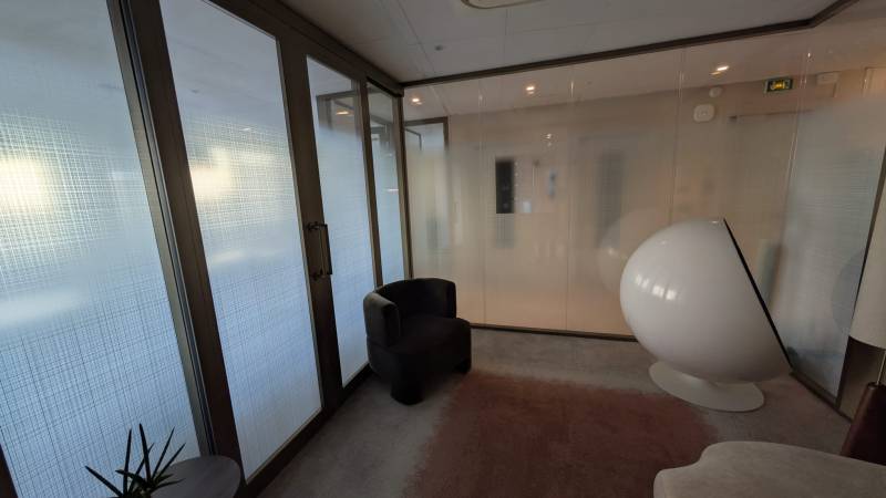 Habillage des parois vitrées de bureaux à Paris 8